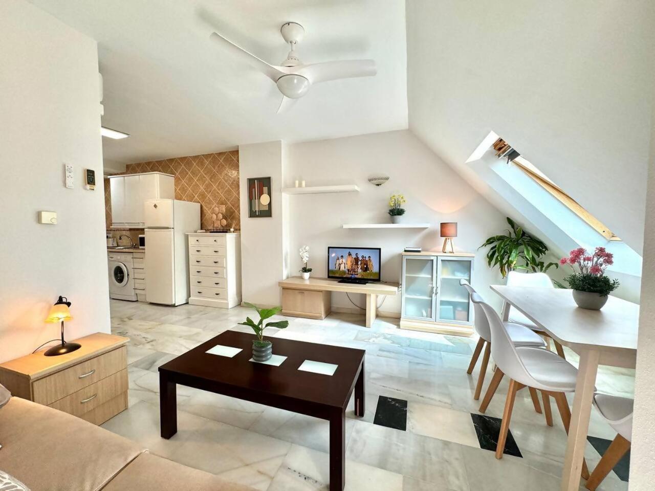 Cyv Fun Beach & Relax 1 Bed 1 Bath Fuengirola Room photo